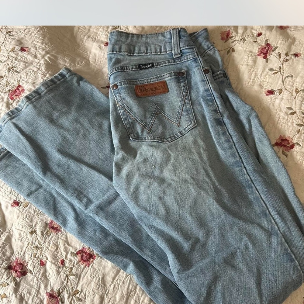 Wrangler women's bootcut Jeans in Light Blue